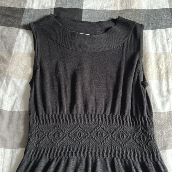 Max Studio sleeveless knit dress. - Picture 4 of 4